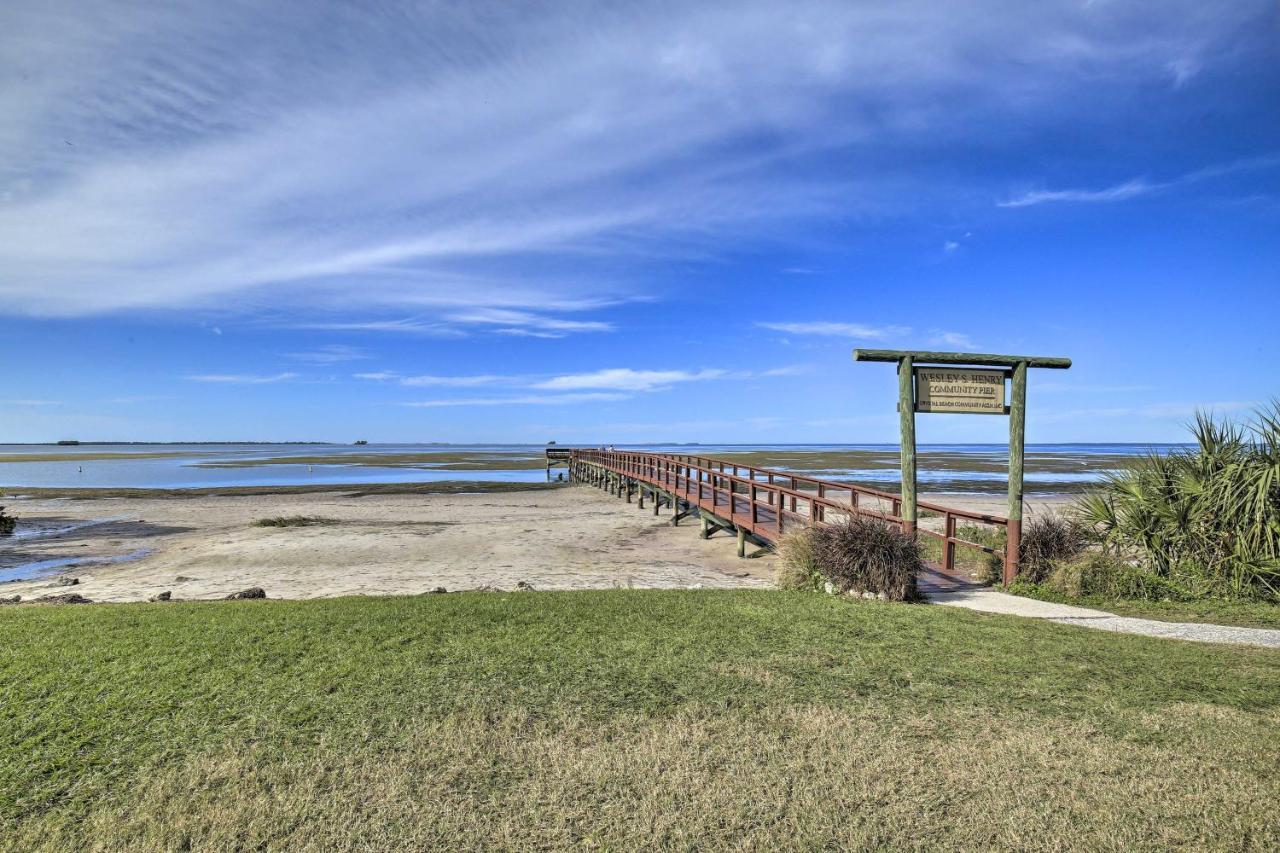 Beachy Palm Harbor Escape Swim Spa Pool And Gazebo Villa Exterior photo